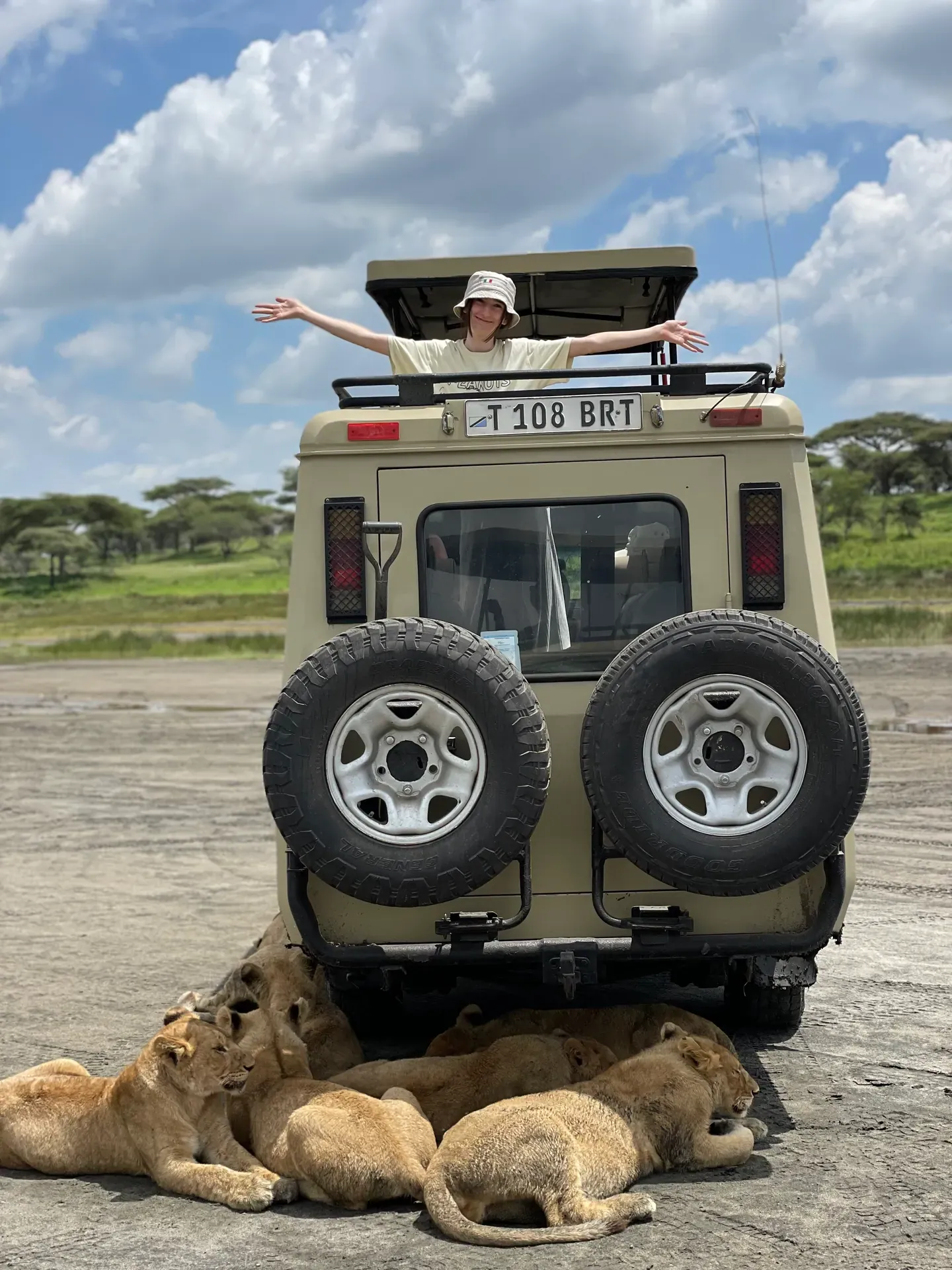 Safari guest moment in Tanzania